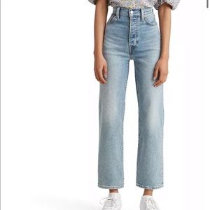 Levi’s Ribcage Straight Jean